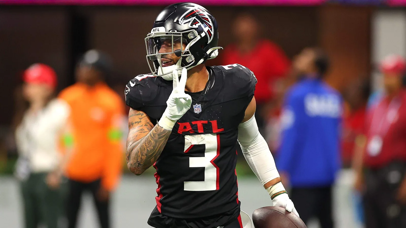 Atlanta Falcons deben asegurar a Jessie Bates III con extensión antes de la temporada 2026