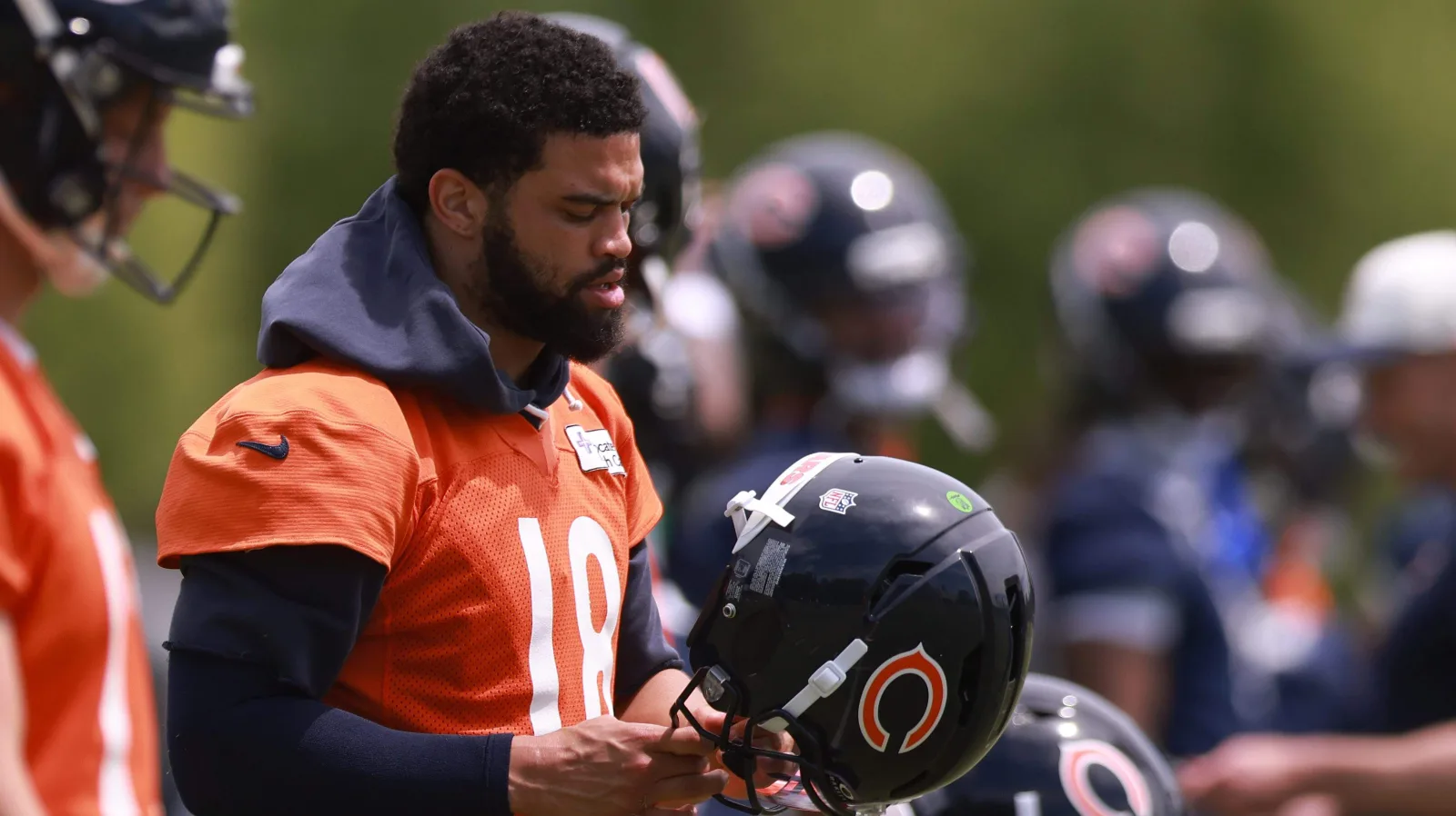 Caleb Williams podría superar récords salariales en la NFL tras el contrato de Mahomes