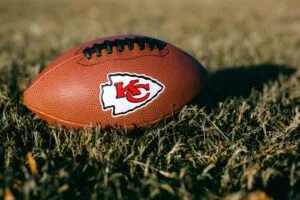 Chiefs amplían contrato de Patrick Mahomes con un acuerdo récord superior a $500 millones hasta 2033