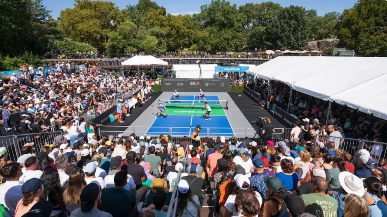 El desequilibrio de género en Major League Pickleball a pesar del formato paritario