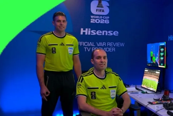 FIFA exonera a árbitro de VAR tras polémica por gesto durante el Mundial 2026