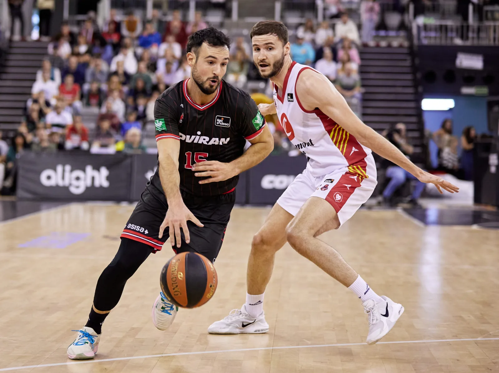 Lluís Costa renueva con Coviran Granada para liderar el regreso en Primera FEB