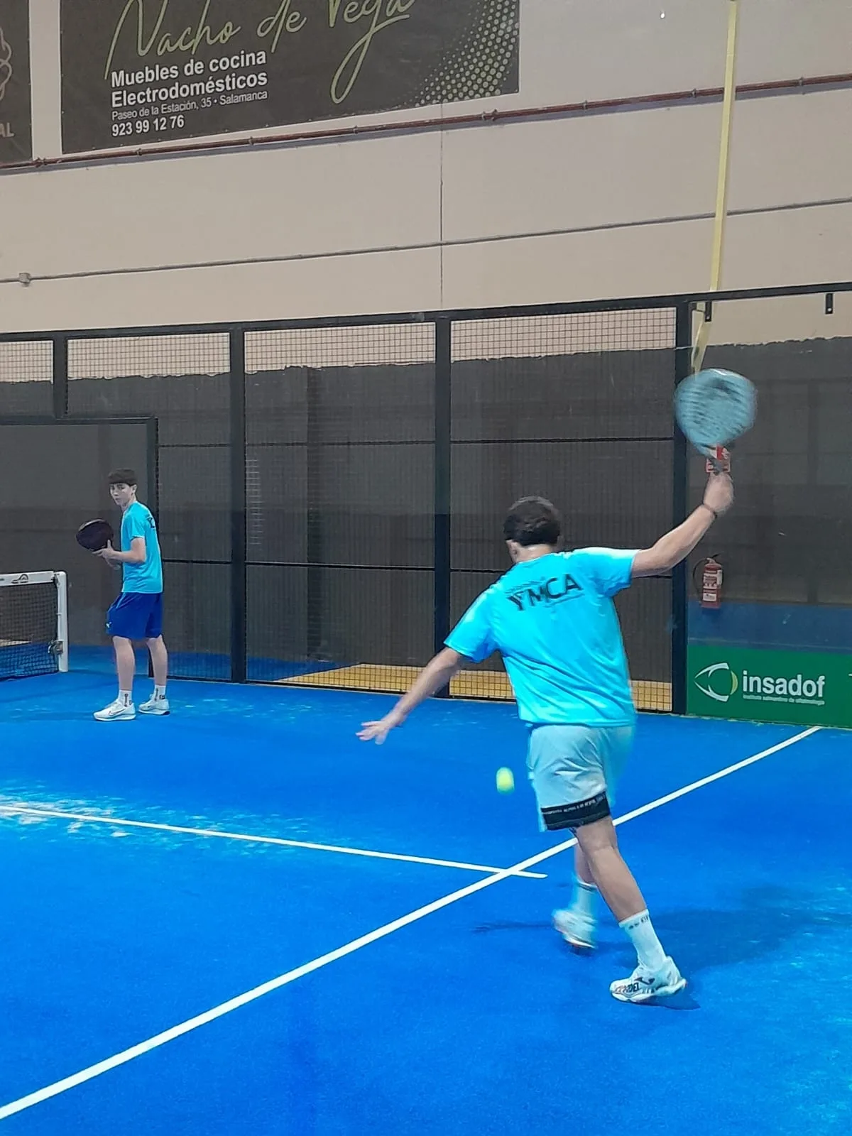 Más de 50 jugadores participan en el II Torneo Solidario de Pádel a favor de YMCA en Salamanca