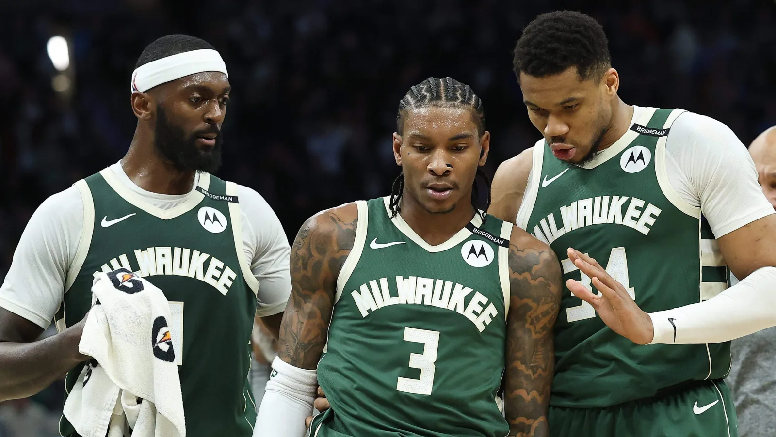 Milwaukee Bucks considera incluir a Bobby Portis en posible traspaso de Giannis Antetokounmpo