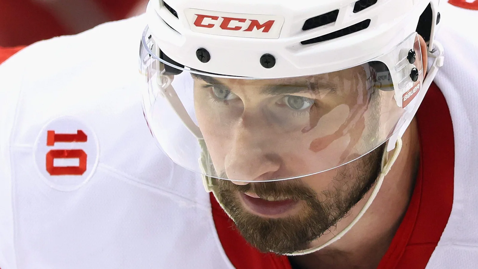 Minnesota Wild enfrenta desafíos significativos para fichar a Dylan Larkin