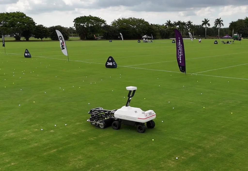 Pinnacle WLD incorpora robot autónomo de Wayrobo para optimizar la recolección en su driving range