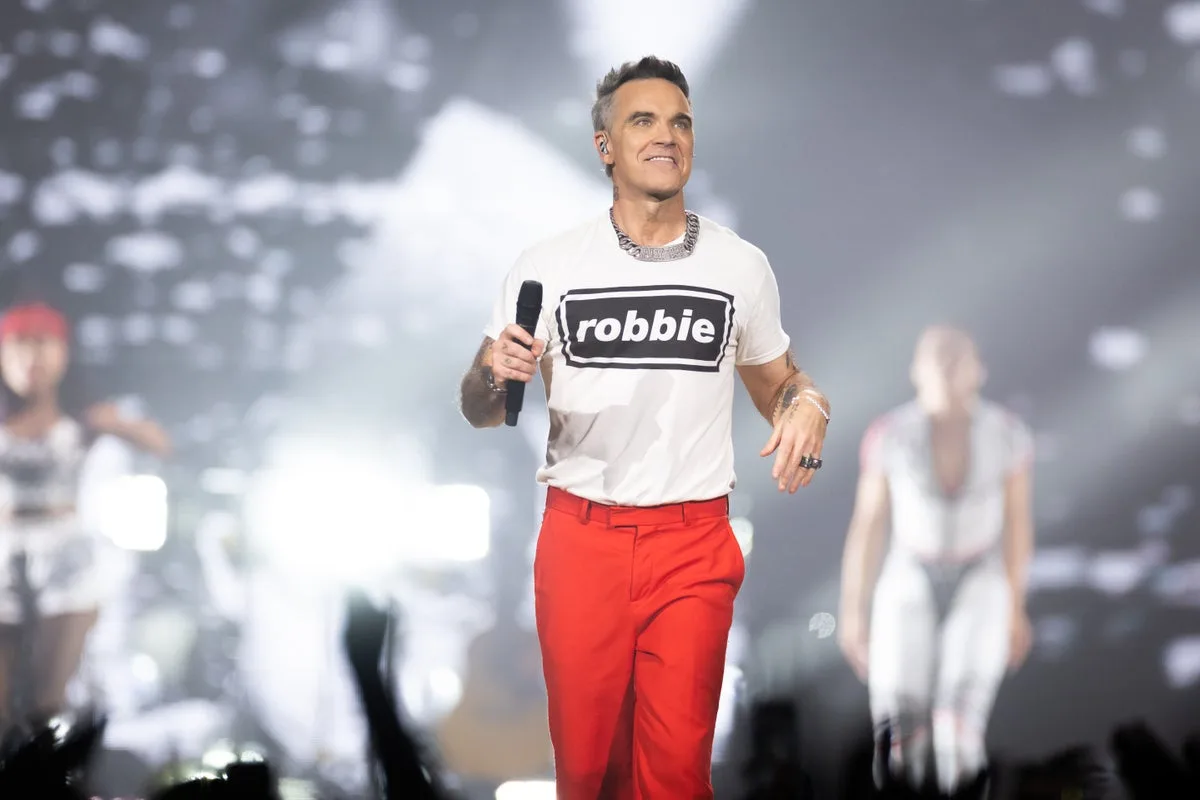 Robbie Williams patrocinará la camiseta de Port Vale por dos temporadas con rol de embajador