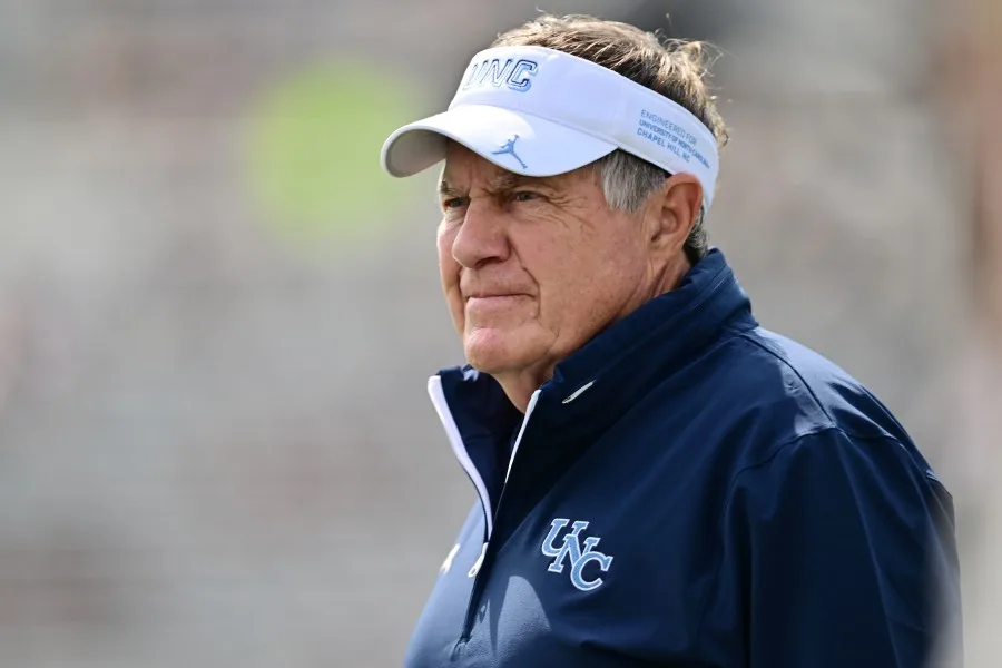 UNC Tar Heels enfrenta desafíos en reclutamiento y pérdidas en defensa según ESPN