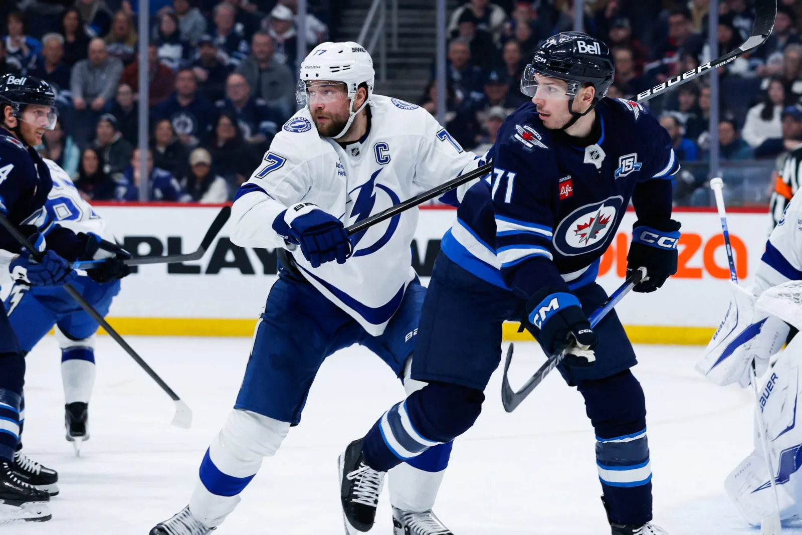 Winnipeg Jets renuevan contrato por dos años a Walker Duehr con valor anual cercano a $875,000