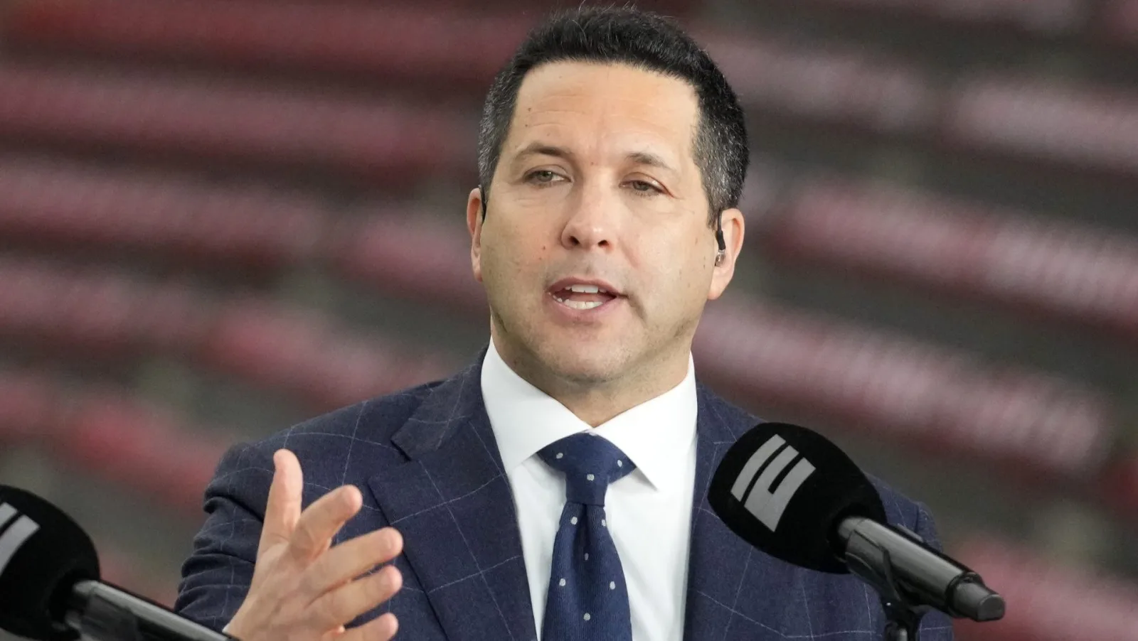 Adam Schefter obtiene ganancias con la venta de Underdog a IG Group por hasta 2.150 mdd