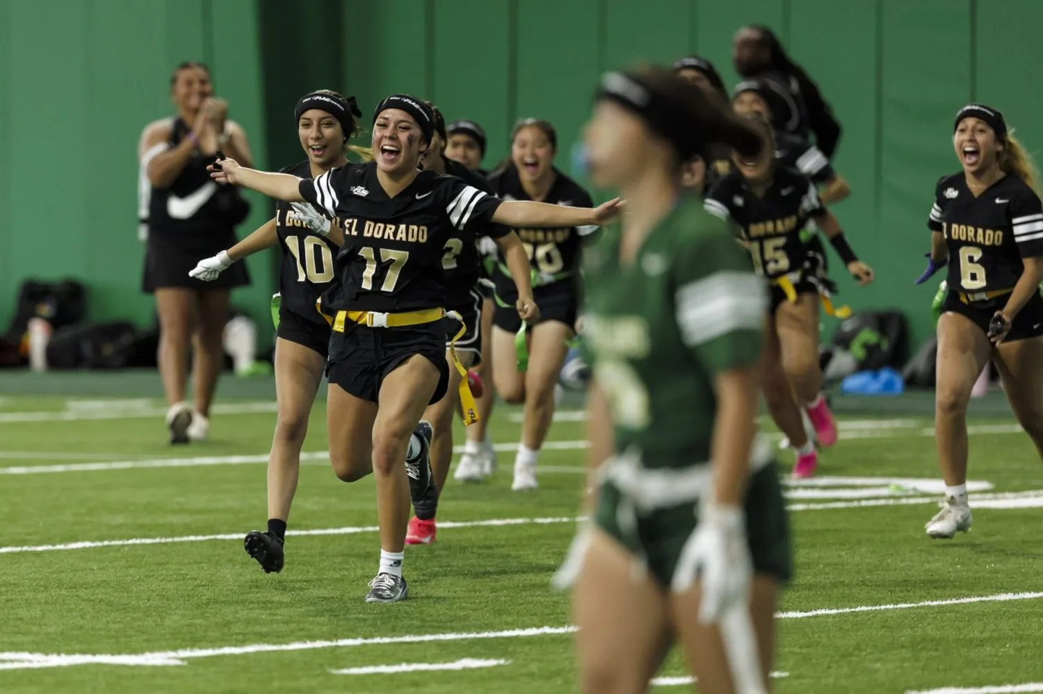Crece el impulso para oficializar el flag football femenino en las escuelas secundarias de Texas