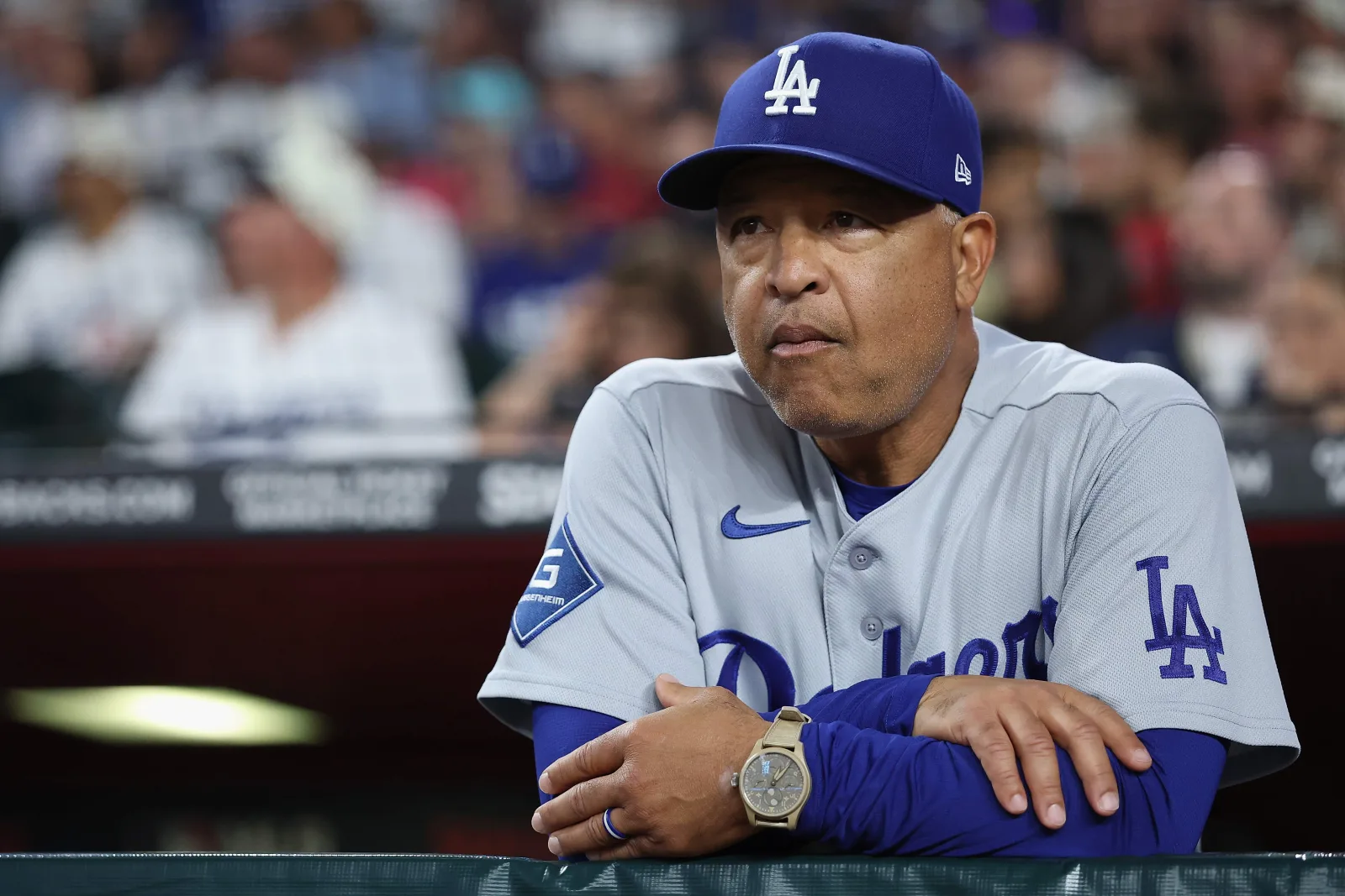 Dodgers liberan al lanzador Charlie Barnes para habilitar plaza en el roster activo