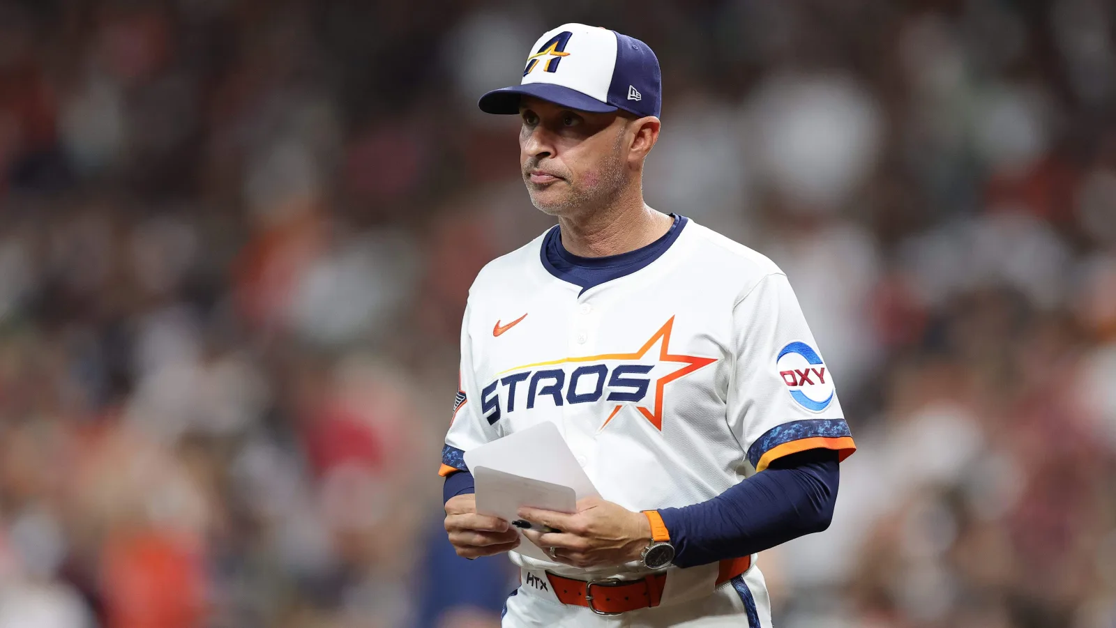 Houston Astros ajustan su roster con la opción de Mike Burrows y el llamado de Alimber Santa