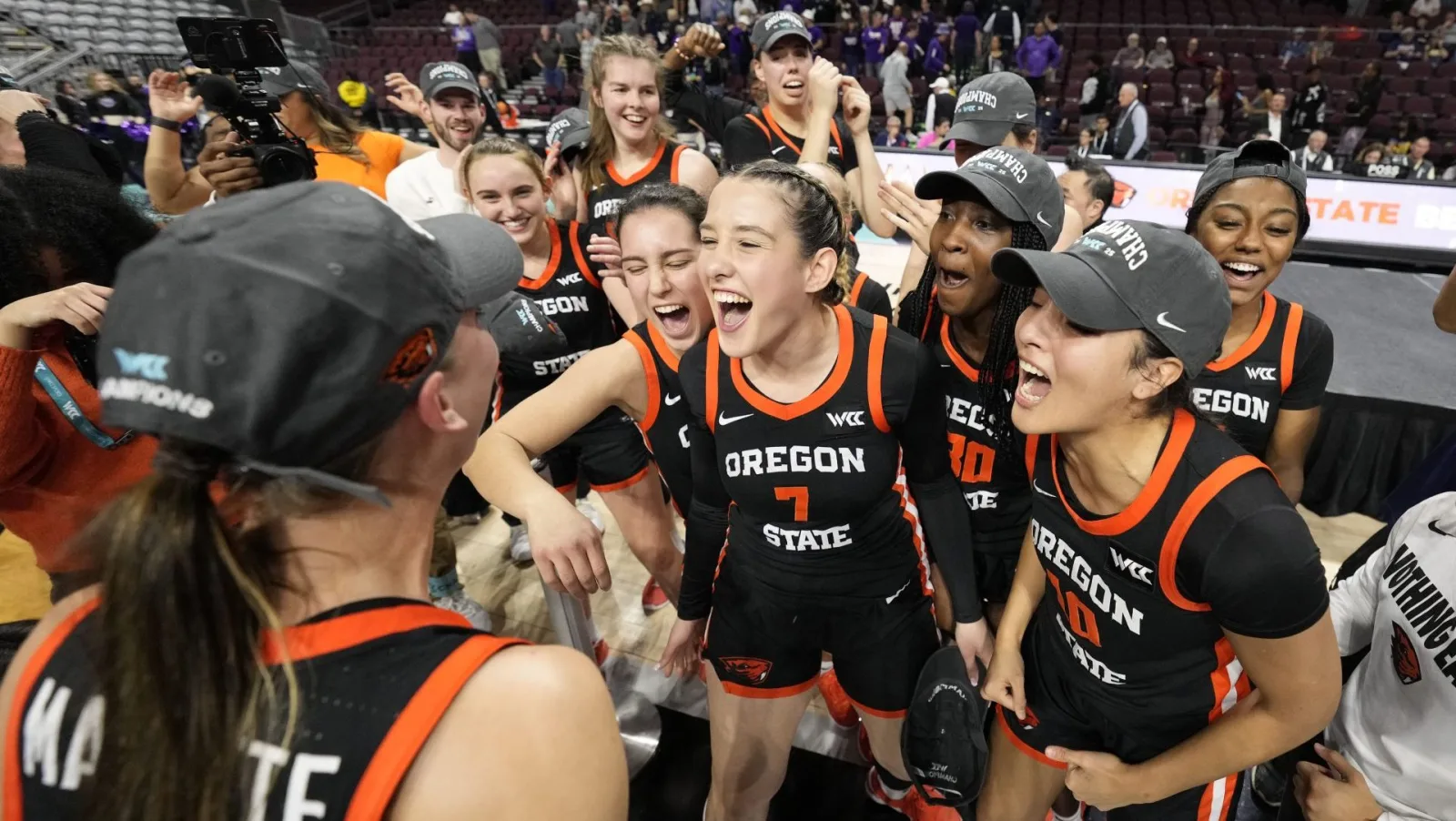 Jugadoras de baloncesto de Oregon State impulsan la unión bajo leyes laborales estatales