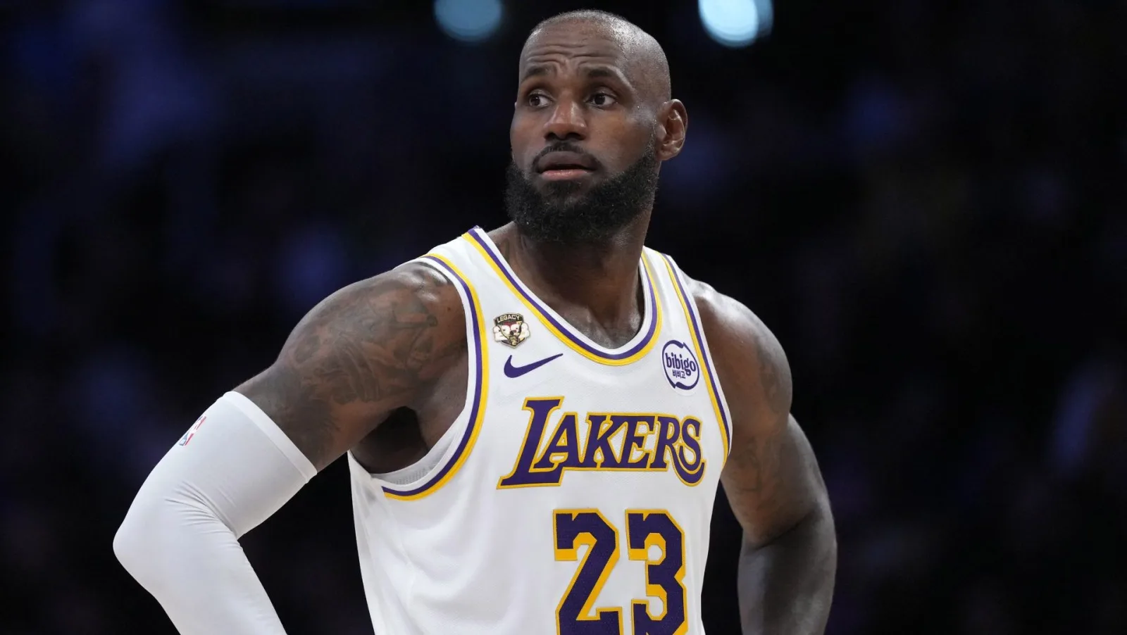 La incertidumbre de la agencia libre de LeBron James alarga la temporada baja de la NBA