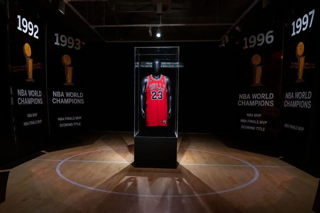 Los artículos deportivos más caros vendidos en subastas, desde Babe Ruth hasta Jalen Brunson