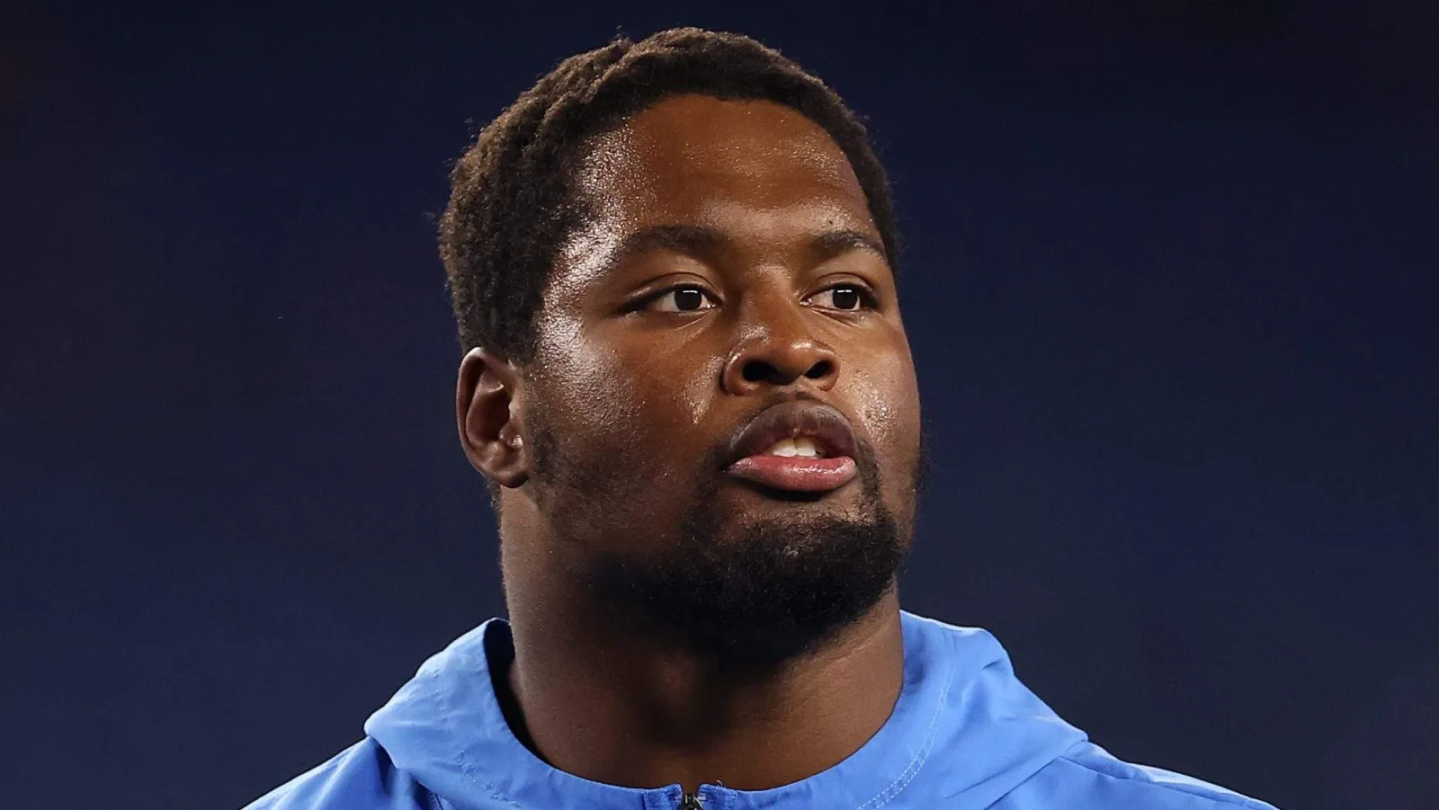 Los Browns invierten 49 millones en Zion Johnson para estabilizar una línea ofensiva en transición