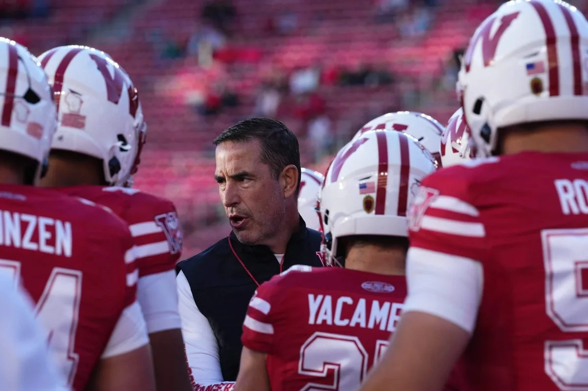 Luke Fickell encara la temporada 2026 con un presupuesto de más de 25 millones para revertir la crisis en Wisconsin