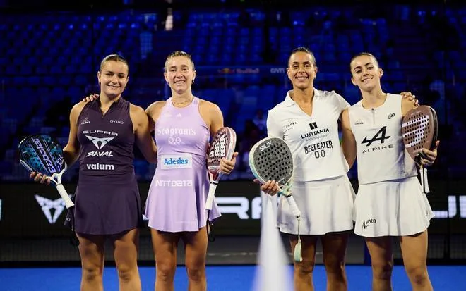 Martina Calvo y Martita Ortega consiguen una victoria clave en partido decisivo del Premier Padel Málaga