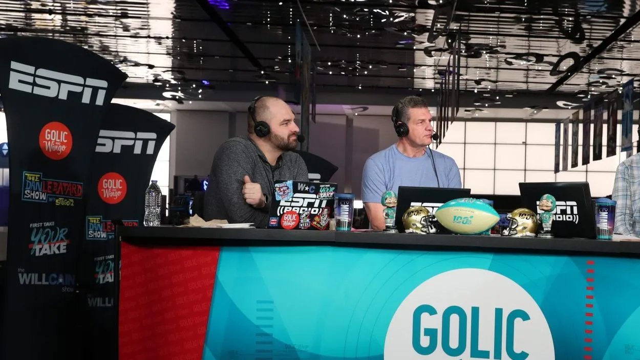 Mike Golic y Mike Golic Jr. regresan a ESPN Radio con un nuevo programa familiar