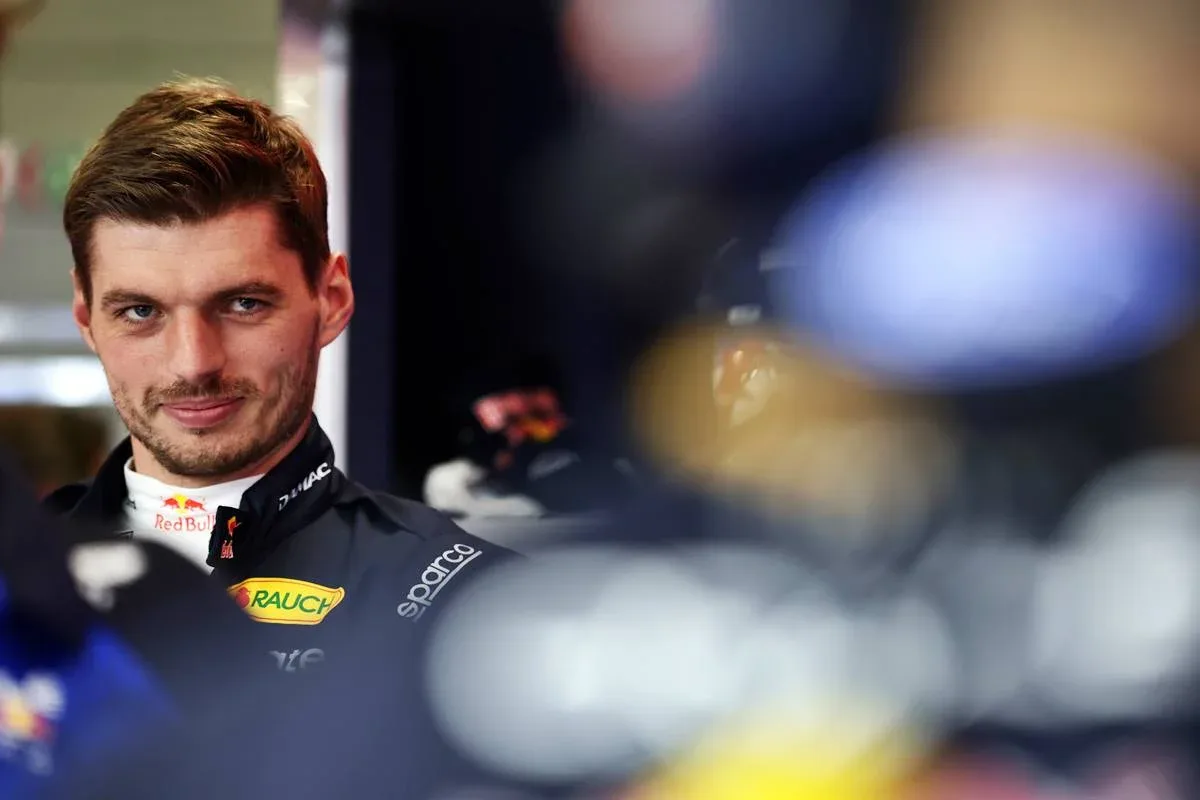 Negociaciones avanzan para el posible salto de Verstappen a McLaren en 2027