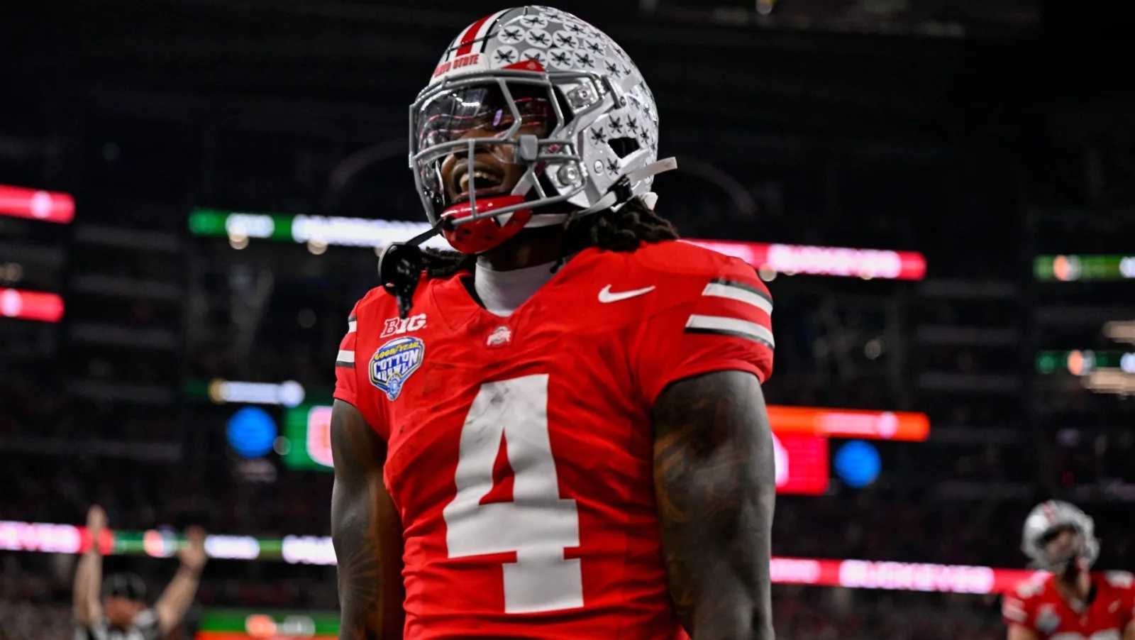 Ohio State acuerda contrato récord de $17 millones por parche en camisetas con Chase