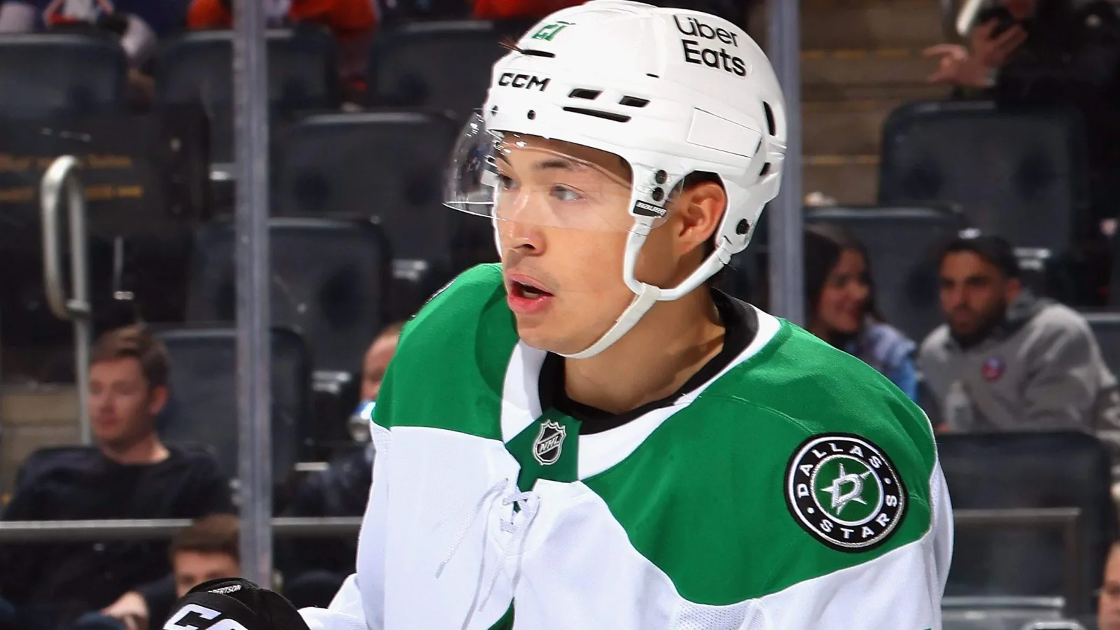 Pittsburgh Penguins exploran incorporación de Jason Robertson tras movimiento estratégico