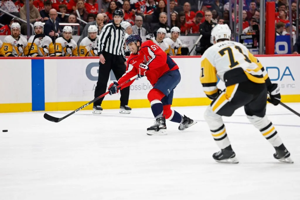 Pittsburgh Penguins renuevan su defensa con Trevor van Riemsdyk y ajustan su plantilla para 2026-27