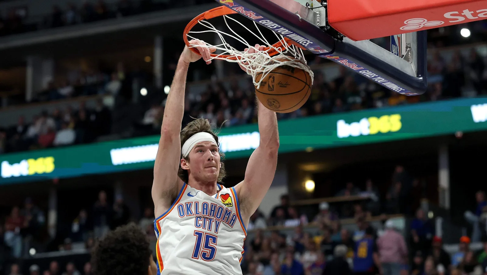 Portland suma profundidad en su juego interior con la incorporación de Branden Carlson