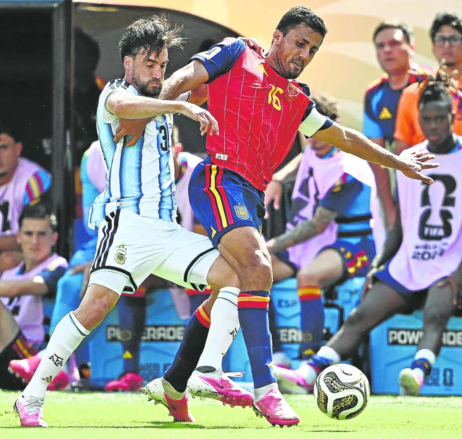Rodri Hernández, el futbolista que triunfa sin exposición ni marketing personal