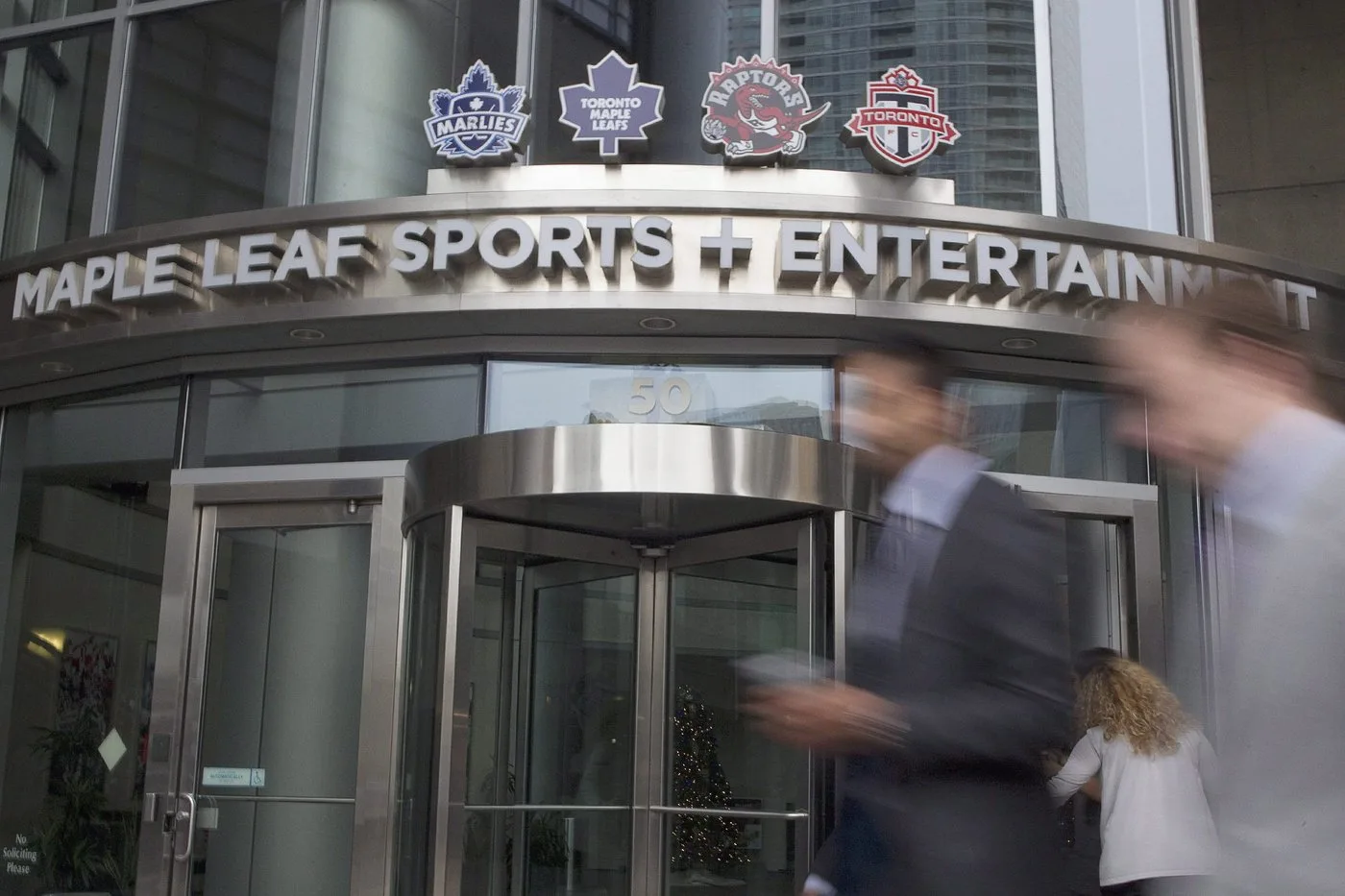 Rogers completa compra del 25% restante de Maple Leaf Sports & Entertainment por 4,35 mil millones