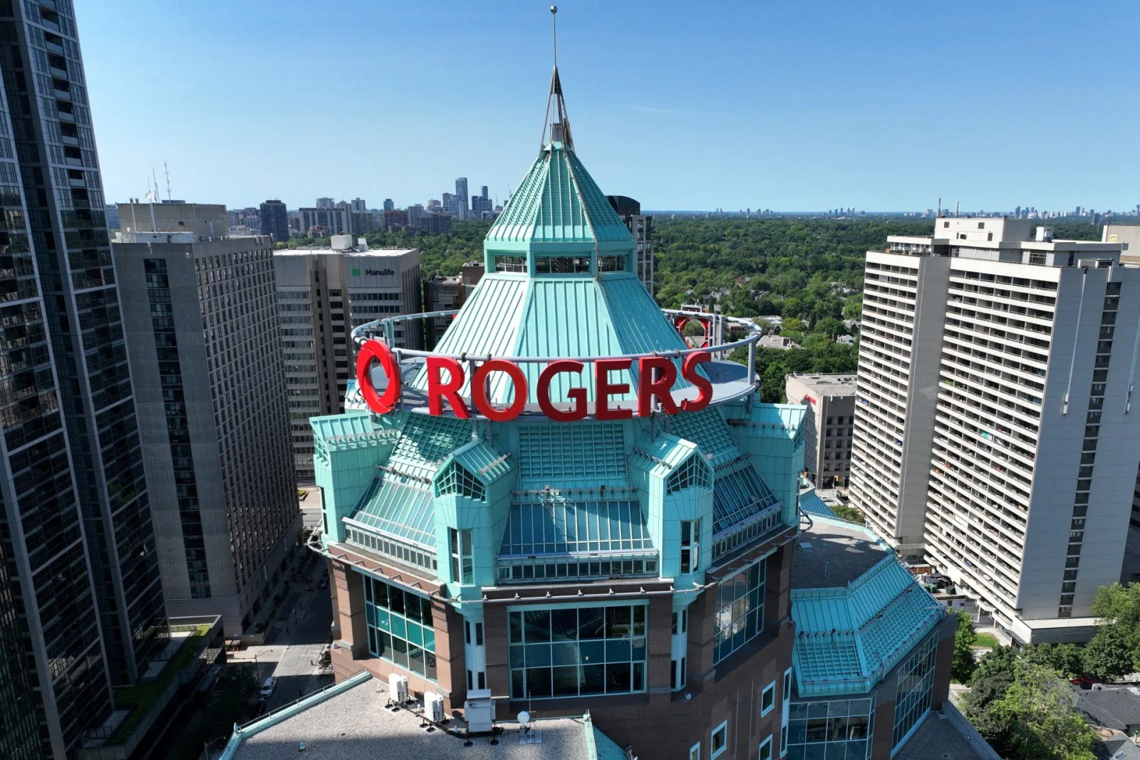 Rogers planea vender participación minoritaria tras consolidar control de Maple Leaf Sports & Entertainment