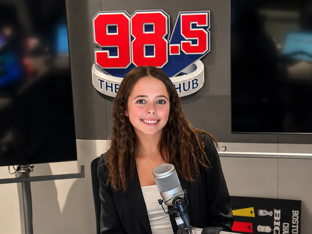 Rylee Marchand avanza en la industria radiofónica deportiva en el mercado de Boston
