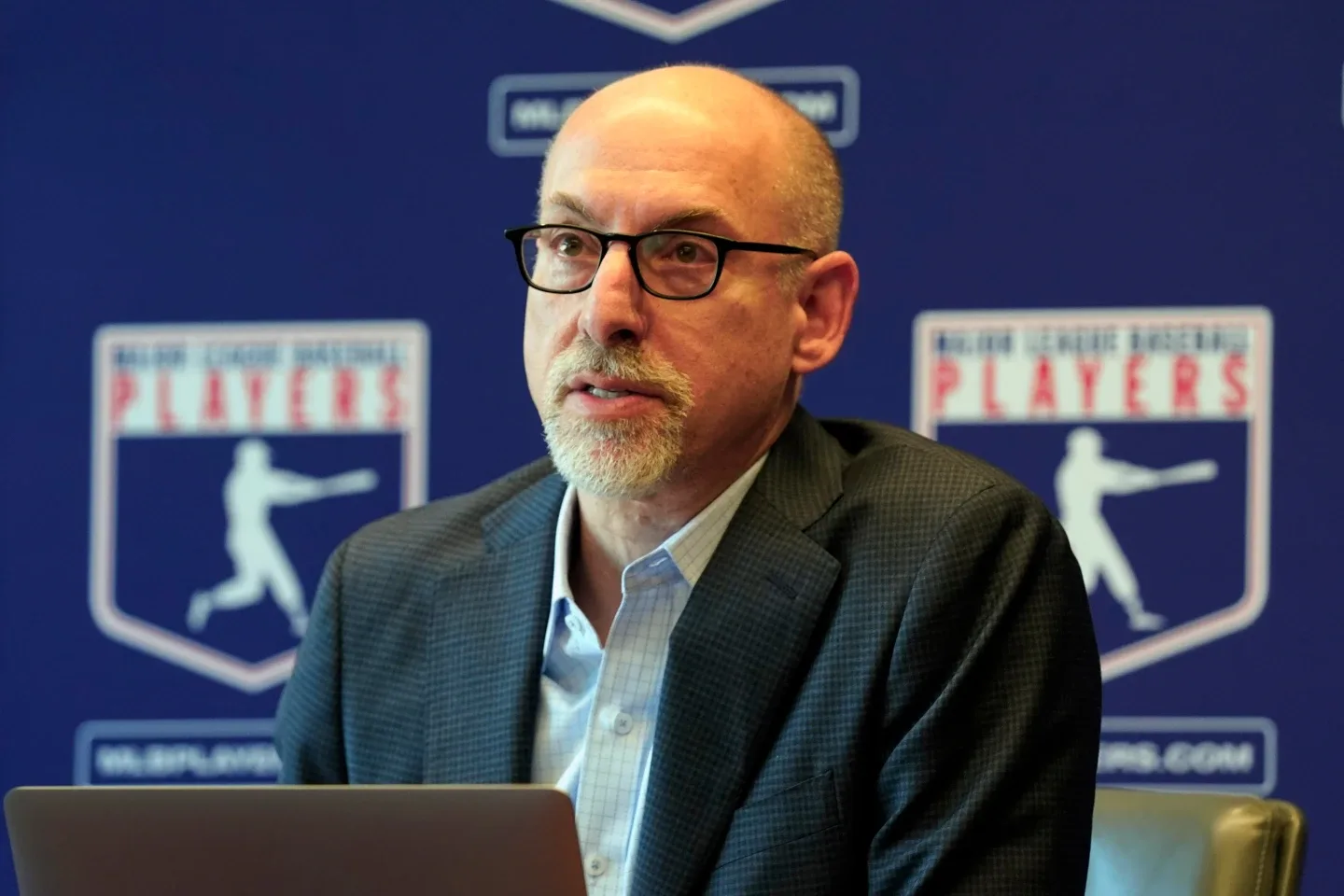 Sindicato de peloteros de MLB rechaza campaña por tope salarial impulsada por propietarios