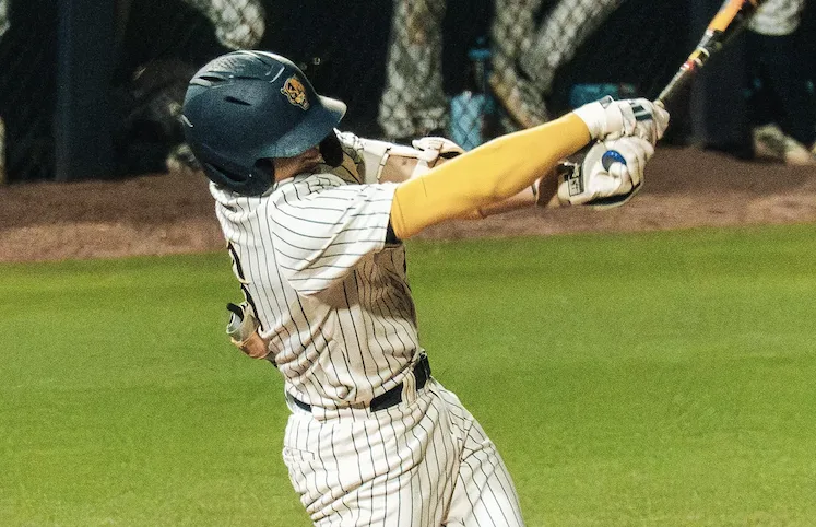 Tennessee refuerza su infield con el traslado de Mario Trivella y otros diez jugadores