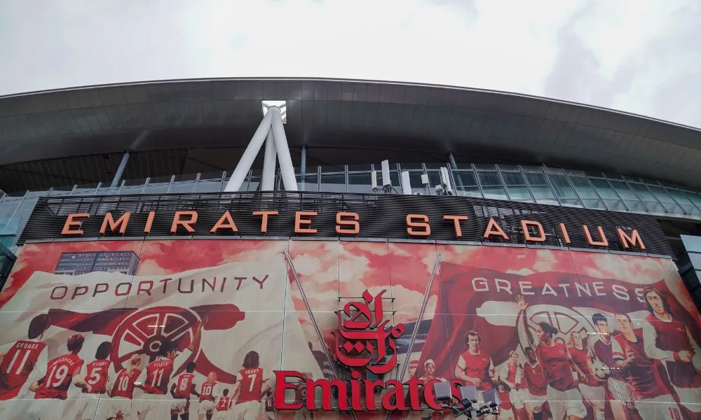 Arsenal y Emirates renuevan hasta 2033 el acuerdo de naming y patrocinio por UK£70 millones por temporada