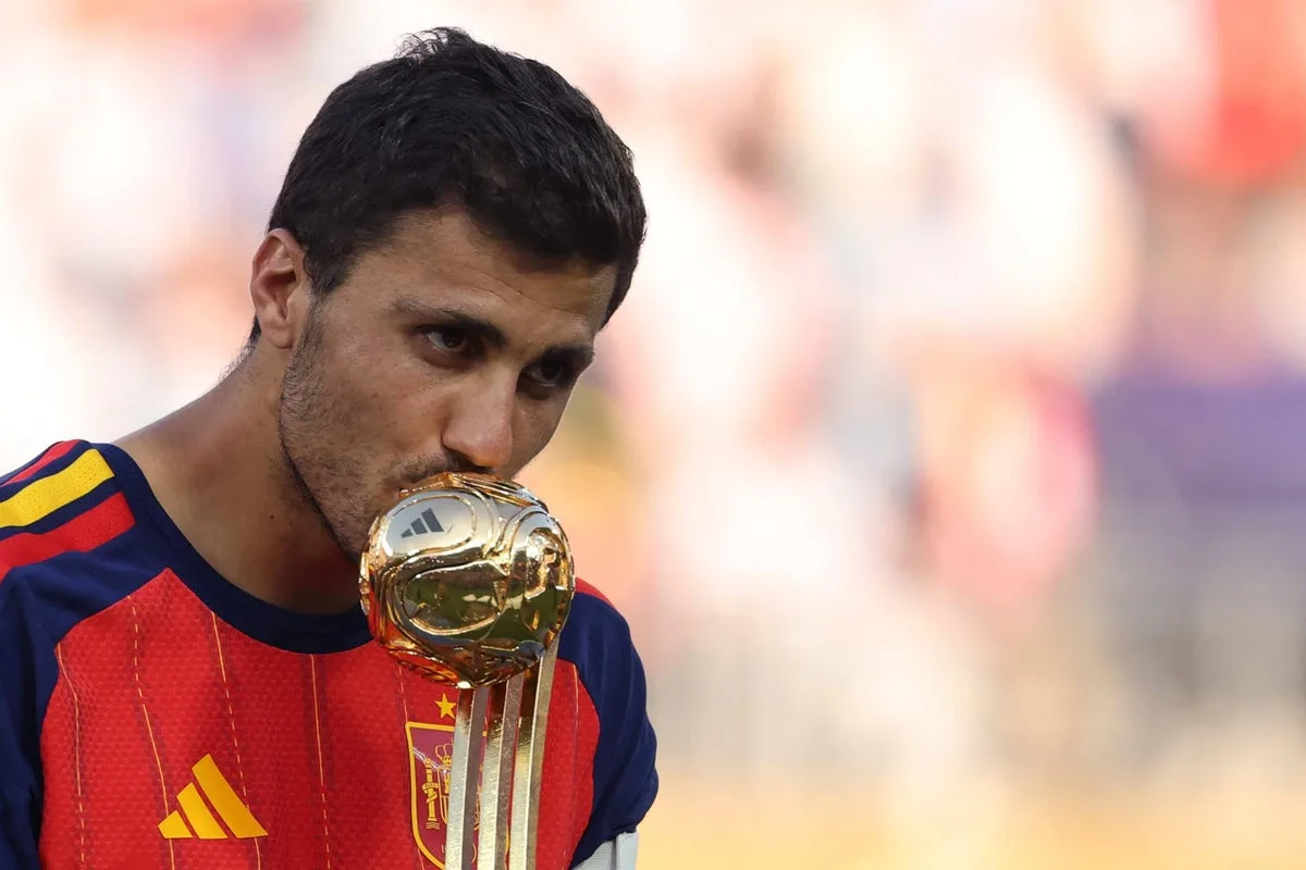 Barcelona busca fichar a Rodri y desafía el dominio histórico de Real Madrid en el mercado
