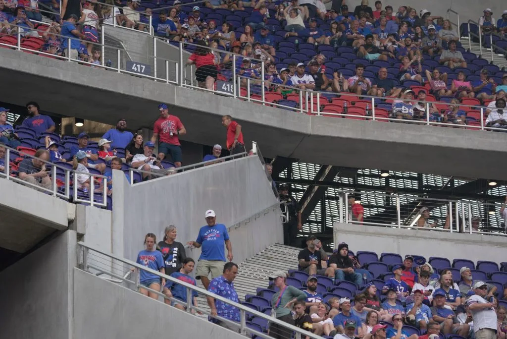 Bills ajustan detalles tras estreno con récord de asistencia en nuevo estadio