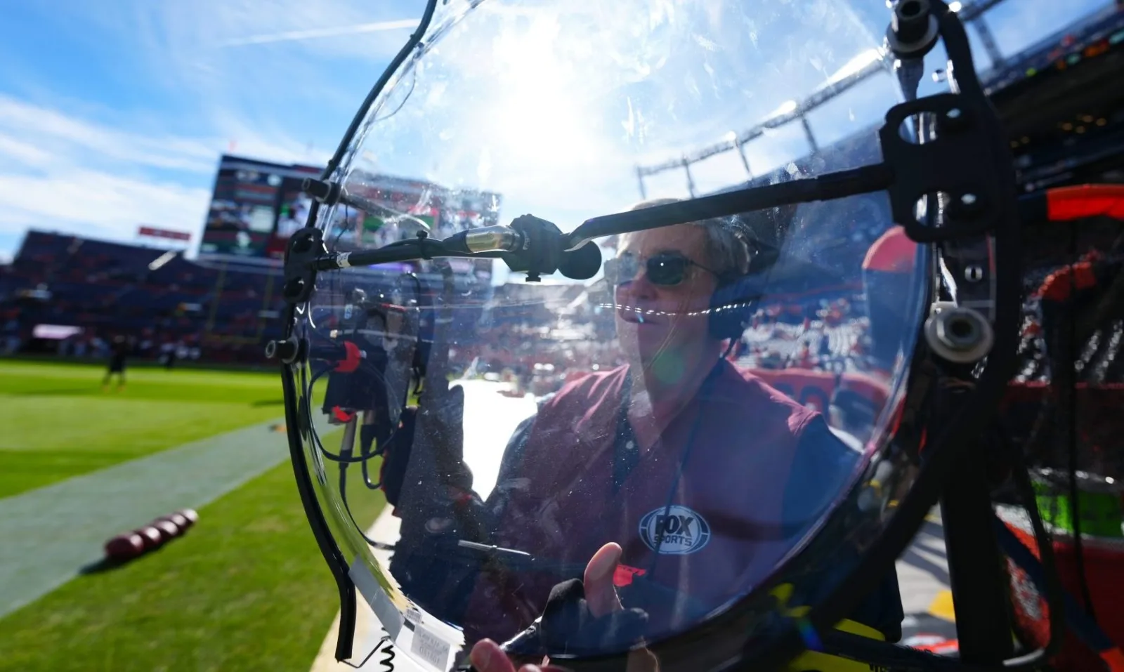 Fox pospone negociaciones por derechos domésticos de la NFL hasta 2028