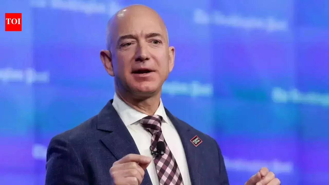 Jeff Bezos ingresa en la propiedad deportiva con casi 40% en Liverpool FC