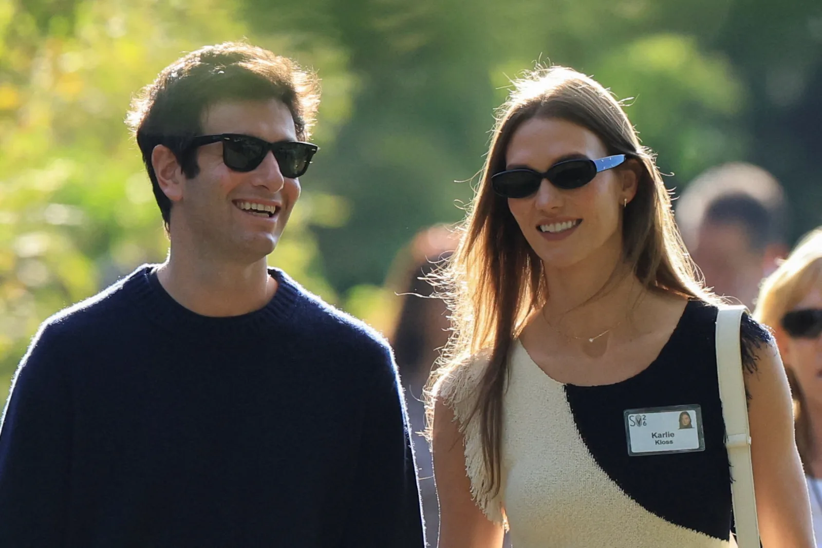 Joshua Kushner y Bob Iger adquieren la mayoría de Los Angeles Lakers por 12.500 millones