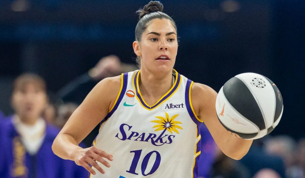 Kelsey Plum cambia a Phoenix en el único movimiento destacado antes del cierre de transferencias de la WNBA