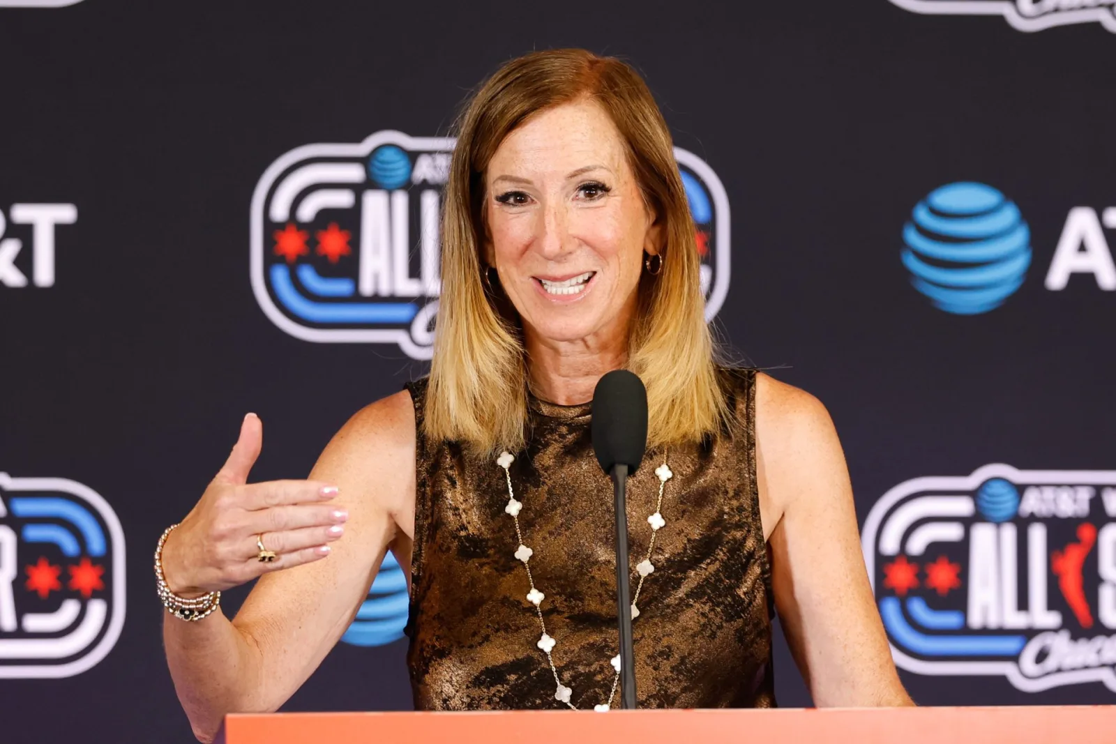 La WNBA discutirá normas sobre la participación de deportistas transgénero tras aumento del debate