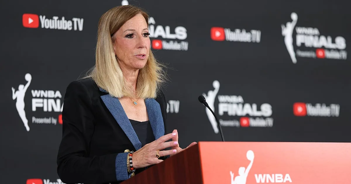 La WNBA mantendrá el debate sobre la participación de personas transgénero tras pronunciamiento del sindicato de jugadoras