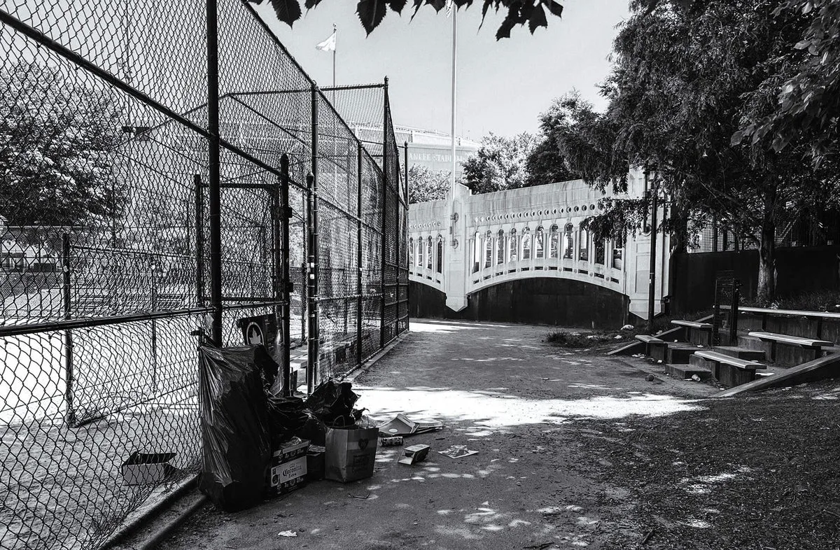 Macombs Dam Park, el sitio del antiguo Yankee Stadium, enfrenta abandono pese a su valor histórico