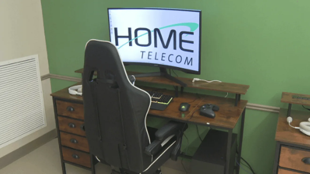 Summerville inaugura laboratorio STEM para acercar a niños a la tecnología