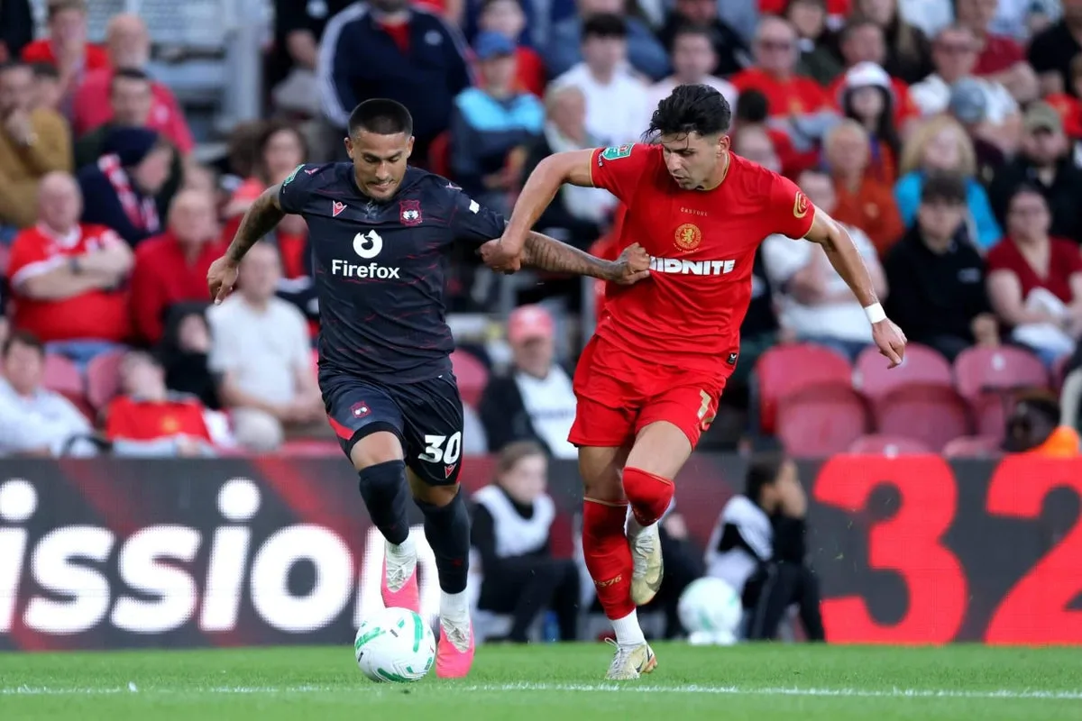 Wrexham refuerza su plantilla tras un verano marcado por fichajes selectivos y paciencia
